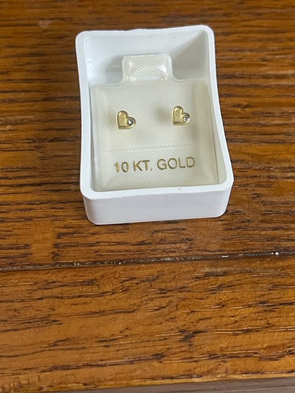 10 KT Gold Heart Stud Earrings with Accent Stone - Gold, for child or 2nd hole